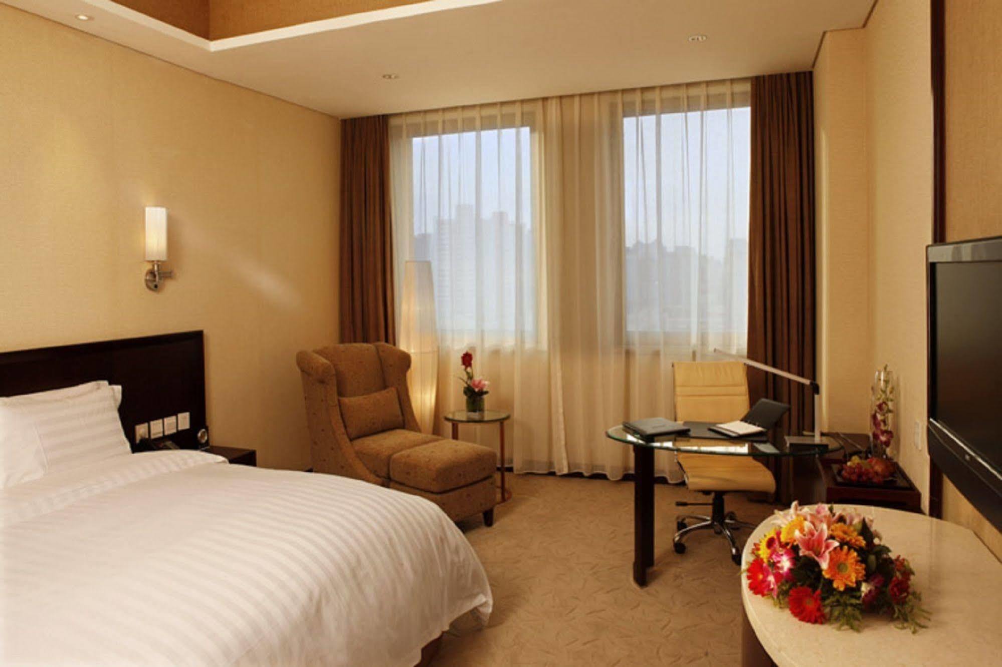 Grand Gongda Jianguo Hotel Peking Exterior foto